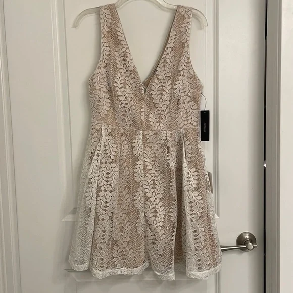 Lulus | Dresses | Brand New Lulus All Of My Hear White Lace Skater Dress |  Poshmark